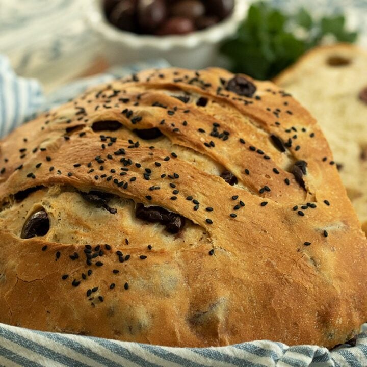 Eliopsomo: Greek Olive Bread