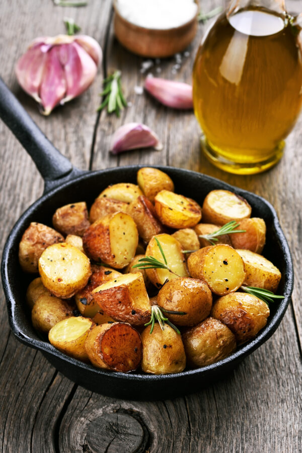 Easy Skillet Potatoes (Crispy) - Dimitras Dishes
