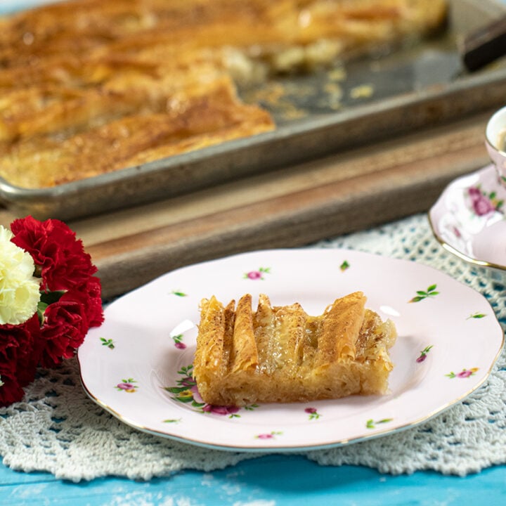 Tik Tok Crinkle Greek Custard Cake