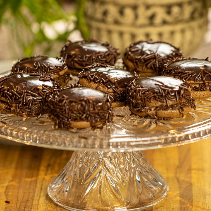 Chocolate Kokakia: Mini Chocolate Cream Cakes