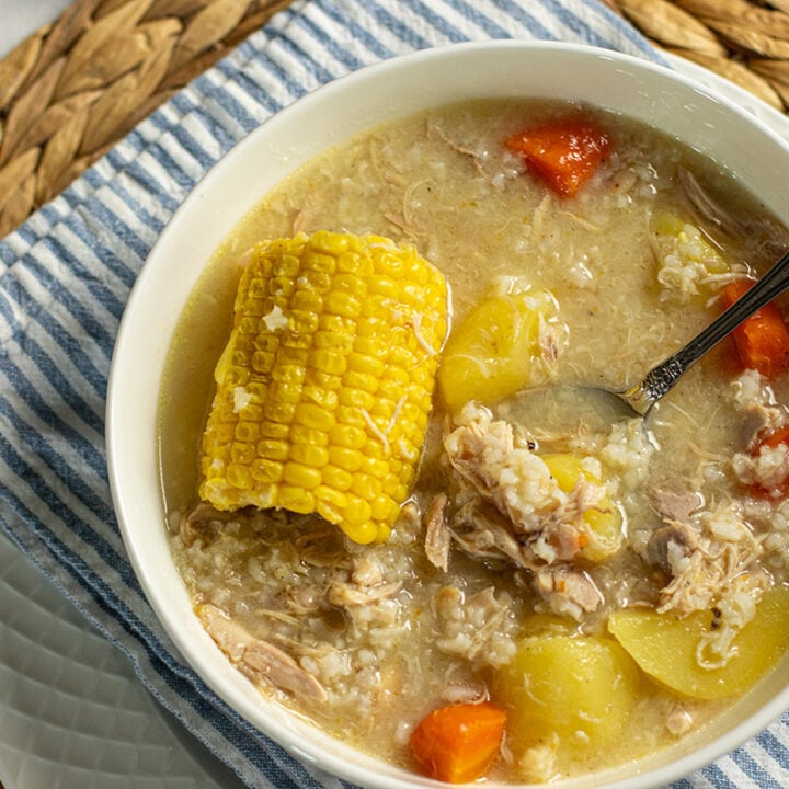 Cuban-Inspired Chicken & Rice Soup (Sopa de Pollo)